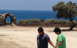 אשקלון, אשדוד ודרום מישור החוף עם ילדים: המדריך המלא - מהגן הלאומי אשקלון וחולות ניצנים ועד מצודת אשדוד־ים, גבעת יונה וחוף זיקים הגן הלאומי אשקלון: שרידים עתיקים על רקע הים התיכון | צילום: צילום: ברוך זו דרך / ויקישיתוף, CC0