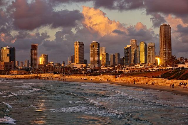 לחגוג בלבן - חג שבועות בתל אביב