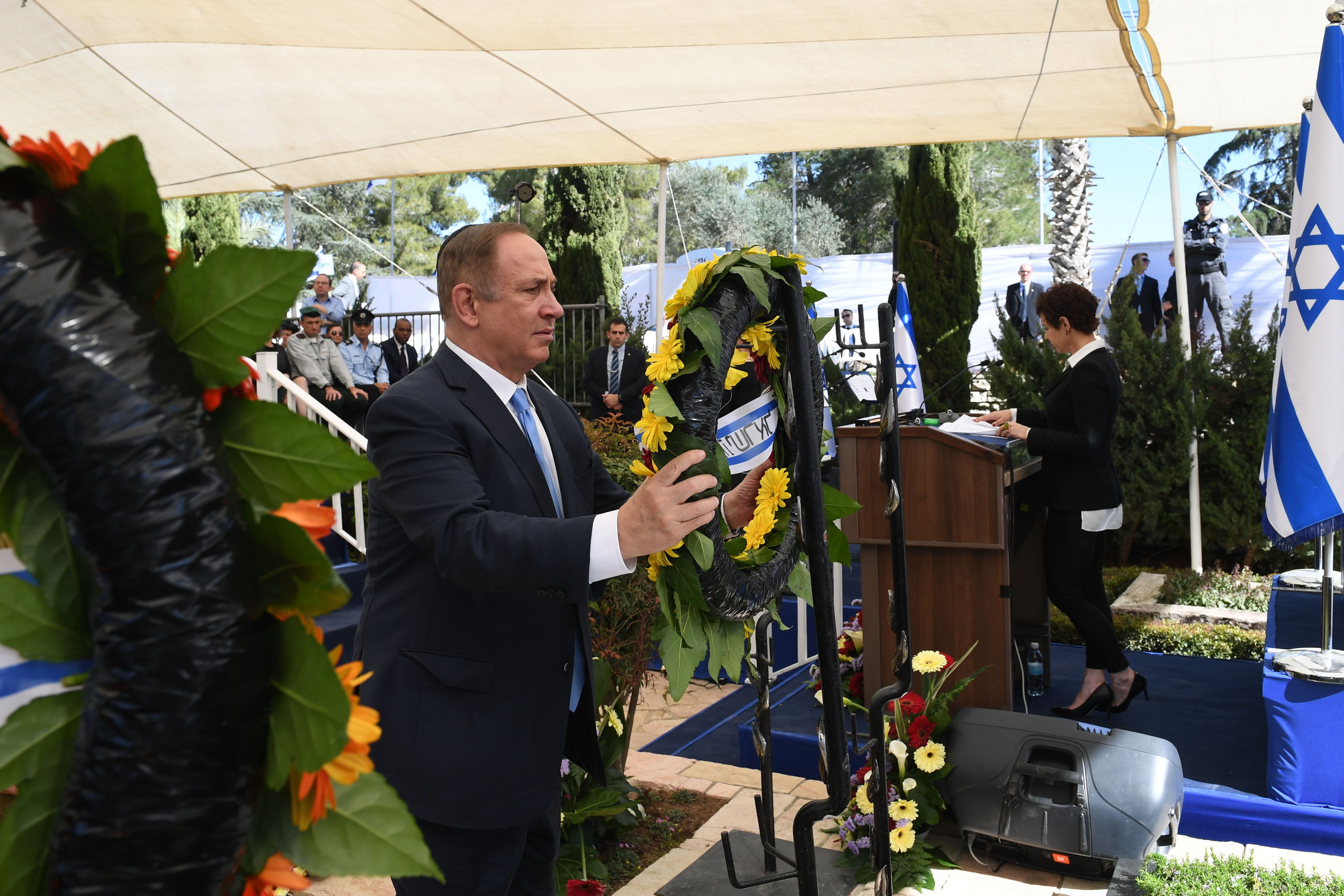 ראש הממשלה בנימין נתניהו בטקס האזכרה הממלכתי לחיים הרצוג ז"ל בהר הרצל