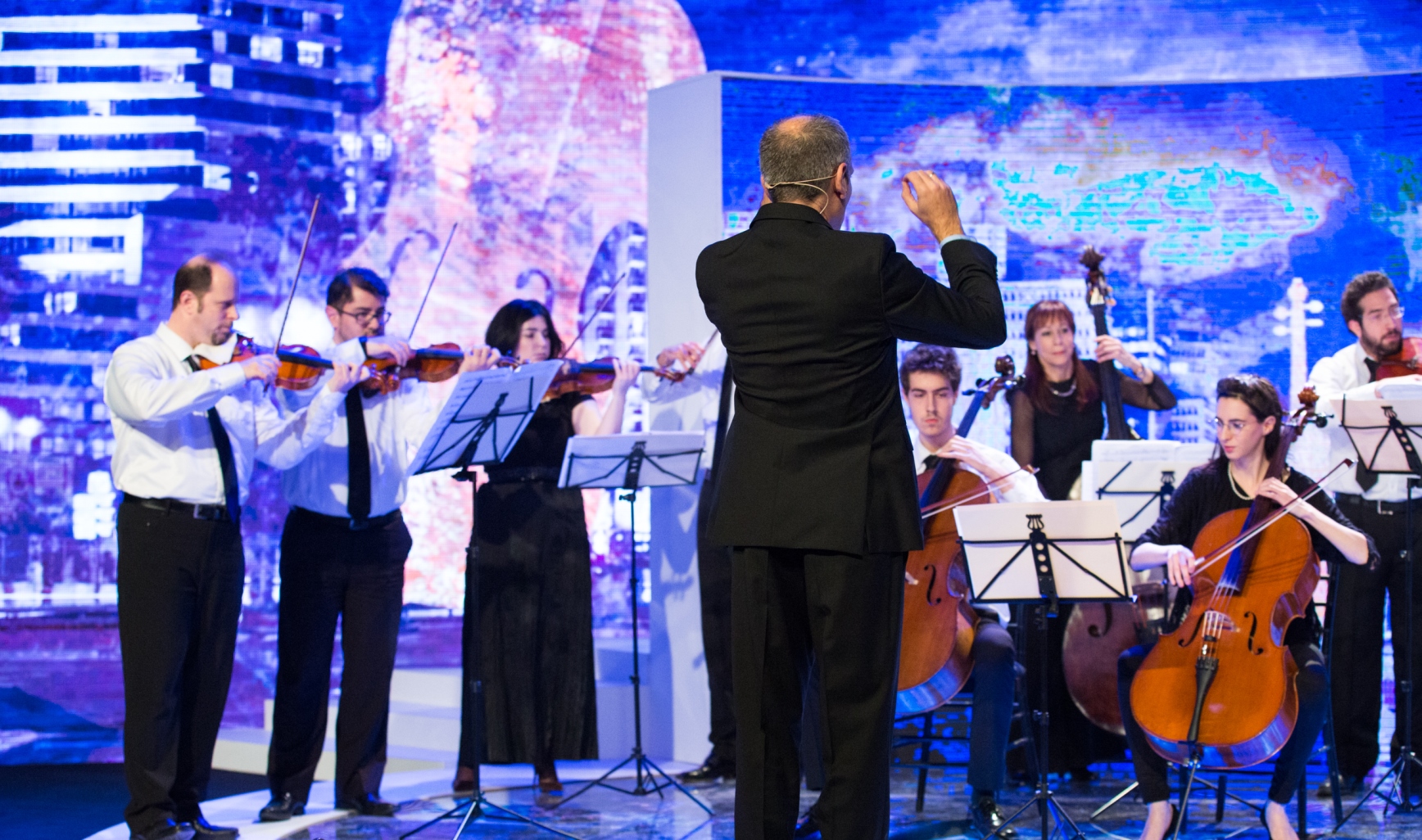 יצירתה הייחודית של נעמה פרל לתזמורת מיתרים, שמפגישה בין הצלילים העממיים של תימן עליהם גדלה, לבין עולם התזמור המערבי 