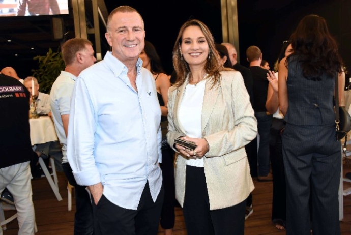 יפעת שאשא ביטון ויולי אדלשטיין באירוע. צילום: אמיר מאירי