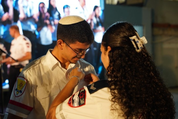 טקס סיום קורסי הקיץ של נוער מד"א. צילום: איתמר טרקטין, דוברות מד"א