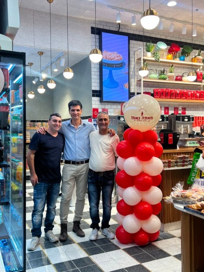 מימין: עופר נאמן, בן דבש ויניב רוחם. צילום: יח"צ