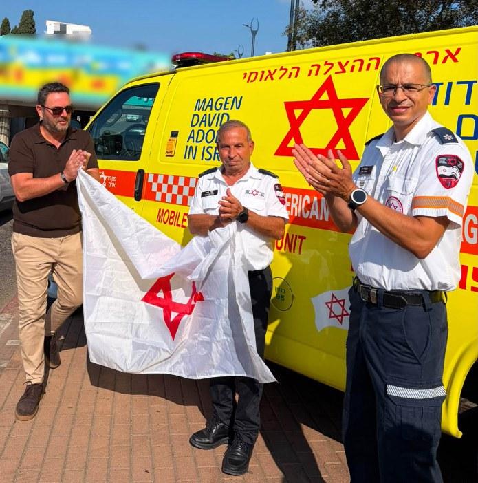 ניידת הטיפול הנמרץ החדשה שנחנכה בעכו. צילום: דוברות עיריית עכו