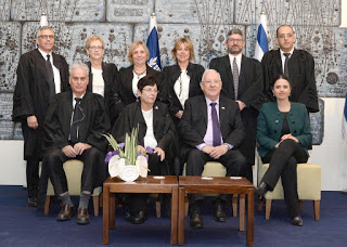 נשיא המדינה עם שופטי בית הדין לעבודה. צילום: מארק ניימן/לע"מ