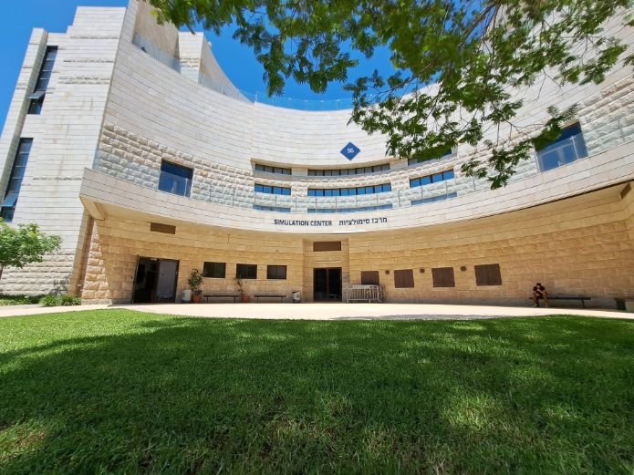 מרכז הסימולציה הרפואית של אוניברסיטת אריאל, שבו מתאמנים סטודנטים למקצועות הבריאות. אילוסטרציה | צילום: Lewis4482000 / Wikimedia Commons