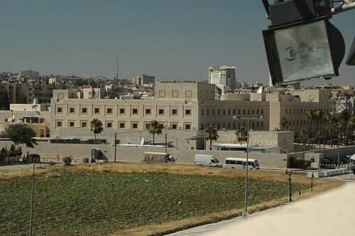 מתחם שגרירות ארצות הברית בעמאן, ירדן. השגרירות נמצאת ברשימת הנציגויות שמהן מוצאים עכשיו עובדים ובני משפחה. | צילום: Maureen / ויקישיתוף, CC BY 2.0