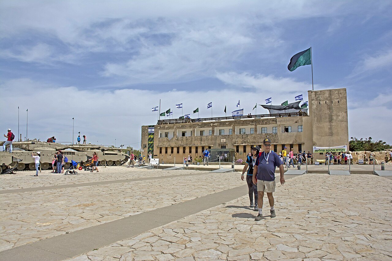 אתר יד לשריון בלטרון, במצודת המשטרה הבריטית ששימשה שדה קרב ב-1948 | צילום: צילום: MathKnight, ויקישיתוף, CC BY 4.0