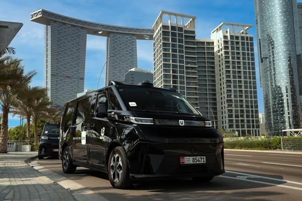 ה-Robotaxi מדגם GXR של WeRide באבו דאבי, המבוטח בפתרונות ביטוח של Ping An P&C התואמים את הדרישות המקומיות | צילום: WeRide Inc.