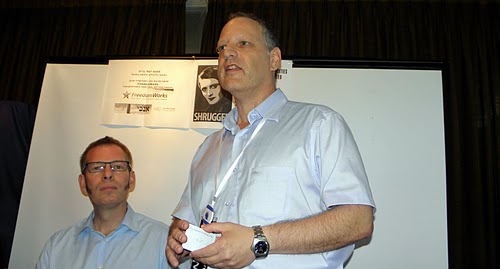 בתמונה: בועז-ארד ומאט-קיבי, מנכ"ל FreedomWorks בפגישה שנערכה בישראל 