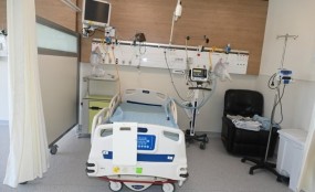 עכו: רוכב אופנוע בן 20 נפצע קשה לאחר שהחליק ברחוב בן שושן חדר אשפוז בבית חולים. התמונה להמחשה בלבד ואין קשר בין המצולם לנאמר בכתבה | צילום: אילוסטרציה