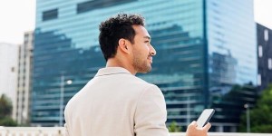 מחקר Holafly: 52% מהנוסעים העסקיים מציבים את האבטחה בראש מחקר Holafly for Business: כשהארגון מספק את החיבור הסלולרי, האבטחה עולה לראש סדר העדיפויות של הנוסע העסקי | צילום: Holafly