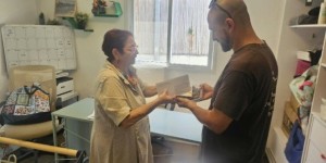 לקראת סוכות: רכישת ארבעת המינים תסייע למשפחות שכולות ופצועים מתנדבת עמותת