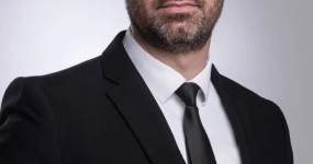 גייסו עובדים למי עדן ללא רישיון כוח אדם — ונחלצו מהרשעה עו״ד עמרי לשם | צילום: איליה מלניקוב