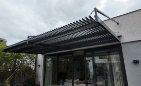 פרגולות אלומיניום לעיצוב חוץ מודרני קרדיט: סוככי השרון