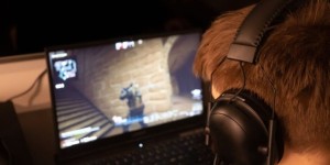 איך לבחור מחשב נייד לגיימינג שיישאר רלוונטי למשחקים הכבדים ביותר לטווח ארוך