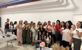 ערב של יצירה וחיבורים באופקים: כ-40 נשים ותיקות וחדשות נפגשו לסדנת בטון פולימרי באפיקי נחל נשות אופקים בסדנת בטון פולימרי בשכונת אפיקי נחל. צילום: דוברות עיריית אופקים