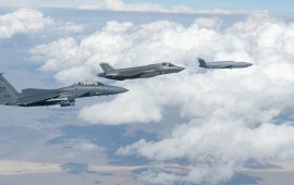 מטוס הקרב הבלתי מאויש FQ-42 Vengeance הגיע לבסיס קריץ' בנבדה מטוס FQ-42 Vengeance | צילום: GA-ASI