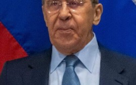 לברוב נחת בטהרן: מוסקבה מנסה לבלום חזרה למלחמה כוללת שר החוץ הרוסי סרגיי לברוב. הגיע לטהרן בביקורו הראשון מאז פרוץ המלחמה | צילום: משרד החוץ האמריקני / ויקישיתוף, נחלת הכלל