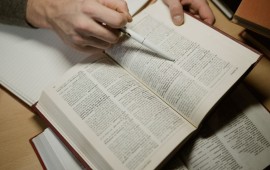 מתי נכון להמשיך ללימודים מתקדמים ואיך בוחרים מסלול? לימודים באקדמיה | צילום: קרדיט התמונה: Tima Miroshnichenko באתר PEXELS