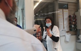 מרגש: 'ושמחת' חילקו מתנות לרופאים והאחיות ב'ברזילי' באשקלון עמותת ושמחת למען הרופאים והאחיות. צילום: מאיר בוסקילה