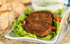 מתכון לחנוכה: לביבות עדשים ופטריות באפייה בתנור