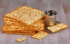 פסח והתזונה שלך - כיצד להימנע מבעיות עיכול והשמנה? מצה אחת שווה ל-4-3 פרוסות לחם