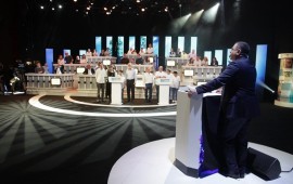 יום העצמאות: אלי יצפאן ינחה את ''חידון הציונות'' בערוץ 10 אלי יצפאן בחזרות לחידון הציונות