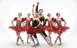 הבאלט הרוסי מסנט פטרבורג מבצע את "דון קישוט" כאן בישראל להקת