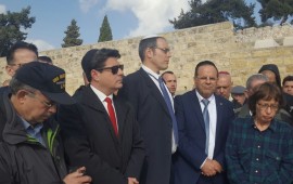 קרא באזכרה למפקד האצ"ל ורה"מ המיתולוגי של ישראל מנחם בגין ז"ל השר איוב קרא. מוקיר את זכרו של רה