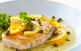 מתכון לדג מטוגן טרי ומוגש טרי: ברוטב הדרים וצלפים של השף אלון כהן צילום יח