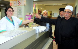 יוזמה קדושה: השלום והאחווה מתחילים בתפילה משותפת לכל הדתות נציגי הדתות במרכז הרפואי זיו. צילום: מרכז רפואי זיו