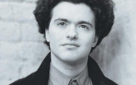 שלושה פסנתרנים מבוגרי כיתות האמן "תל חי" יתחרו בתחרות רובינשטיין השנה הפסנתרן יבגני קיסין