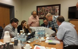 שר התחבורה הורה לסגור את מעבר מיתר למשאיות בבקרים ישיבת שר התחבורה וראשי המועצות מיתר, עומר והר חברון. צילום: מ.מ.מיתר