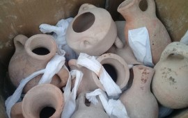 ממצאים ארכיאולוגיים עתיקים החשודים כגנובים נתפסו בעכו צילום: ניר דיסטלפלד, באדיבת רשות העתיקות