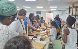 לראשונה באופקים: קייטנת סבא, סבתא ונכדים חיברה בין הדורות קייטנת סבא, סבתא ונכדים באופקים. צילום: עיריית אופקים