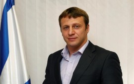 הצעת חוק: לאסור עישון ברכב שיש בו קטין ח