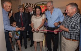 החללית הסובייטית ''אלמאז'' נחתה בחיפה גזירת הסרט לפתיחת פסטיבל החלל ע