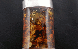 עושה קמבק: האם תכשיטי הענבר חוזרים לאופנה ב-2013?