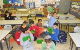 שדות נגב: "שקיות ניילון - לא בבית ספרנו"