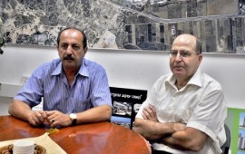 בוגי יעלון באור עקיבא: "כבר רואים את האור"