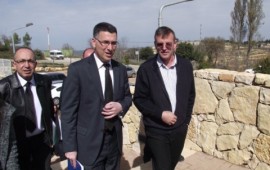 סער: לחדש את הבנייה בהתנחלויות העירוניות