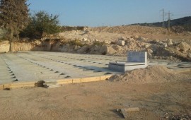 "שערוריית הקברים" נחשפה בתל רגב: עובד חברה קדישא ניסה להשתלט על קרקע ציבורית - והחל לכרות בה קברים שלא כחוק