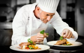 עופר שף - שף פרטי עד הבית לחוויה קולינרית בלתי נשכחת בנוחות של ביתכם קרדיט לתמונה Freepik