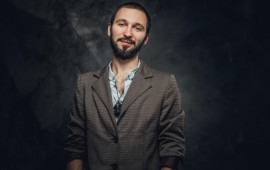 שרשראות לגברים - המדריך המלא קרדיט תמונה FREEPIK