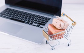 איך לבחור ספרי יהדות אונליין? המדריך המלא לקנייה חכמה ב-2025 קרדיט תמונה FREEPIK