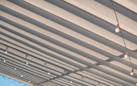 פרגולות חשמליות נפתח נסגר קרדיט: freepik